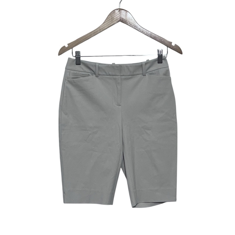 White House Black Market Bermuda Shorts. Size O. NWT
